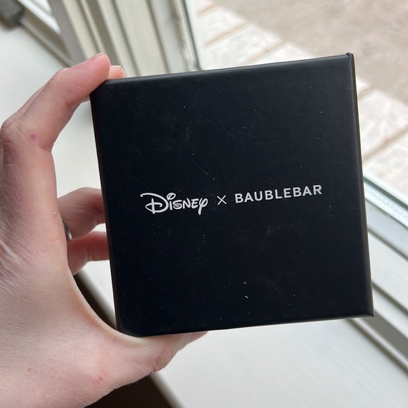 DISNEY X BAUBLEBAR MINNIE MOUSE EARRINGS WITH CLEAR CRYSTAL BOW - Picture 4 of 5